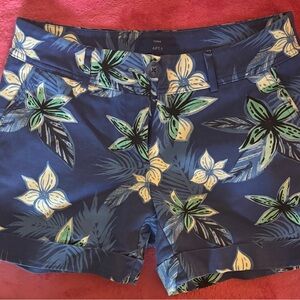Apt. 9 Blue, Turquoise , White Mid rise Shorts Tropical print